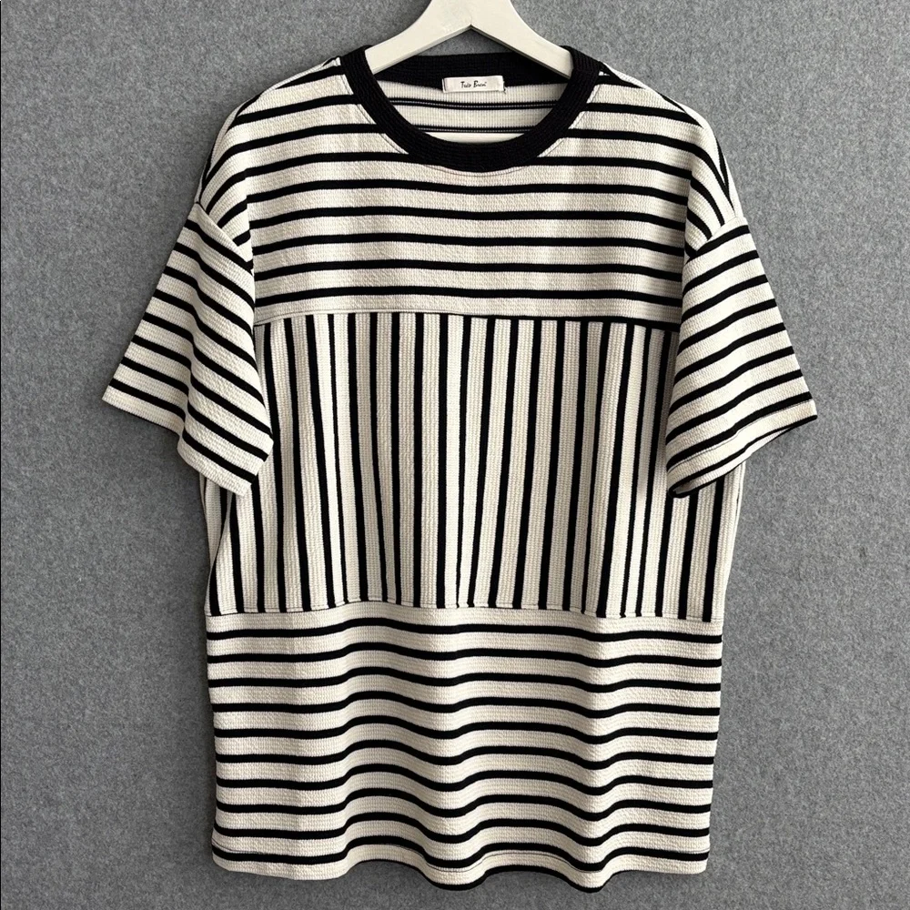 NEW Short Sleeve Round Neck Striped
Cloudy Knit Top M Ivory/Black - Picture 6 of 9